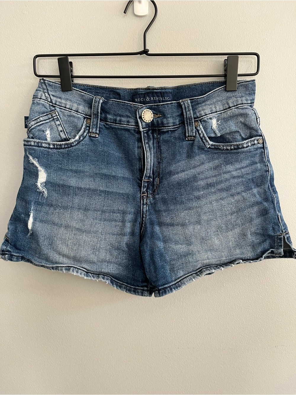 Rock & Republic Kimber Distressed Denim Shorts Size 4